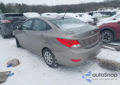 2013 Hyundai Accent Gls z USA, uszkodzony, nr VIN KMHCT4AE5DU358811